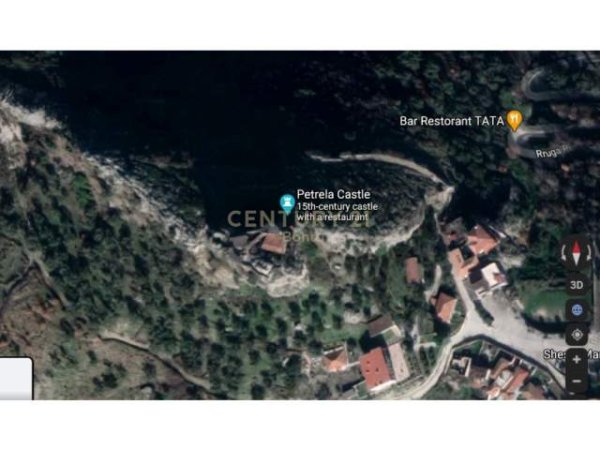 Tirane, shes toke 2.377 m² 70.000 Euro (Petrele)