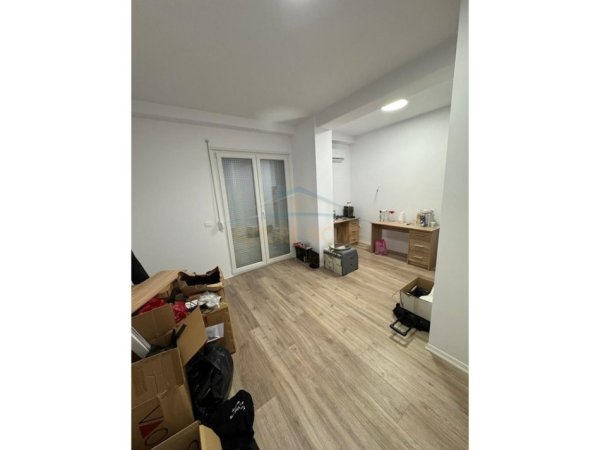 Tirane, jepet me qera apartament 2+1 Kati 0, 74 m² 600 € (Univers City,QTU)