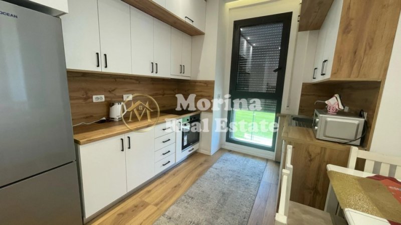 Tirane, jepet me qera apartament 2+1+Ballkon Kati 3, 110 m² 1.500 € (Rruga e Kosovareve)
