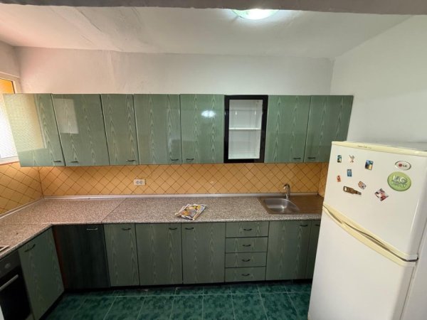 Tirane, shes apartament 2+1+Aneks Kati 2, 72 m² 115.000 € (Ali Demi)