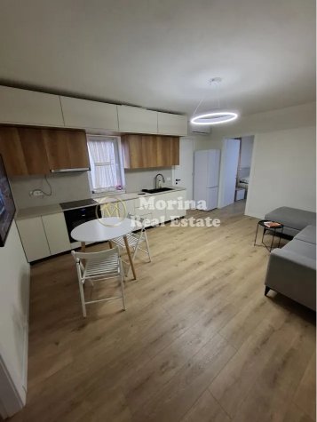 Tirane, jepet me qera apartament 2+1 Kati 4, 65 m² 600 € (Rruga e Barrikadave)