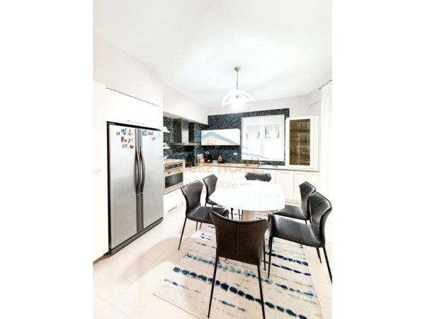 Shitet, Apartament 2+1, Rezidenca "Primavera" , Gjiri i Lalzit