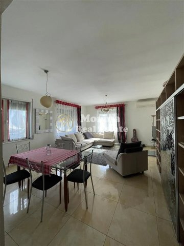 Tirane, jepet me qera apartament 2+1 Kati 3, 100 m² 800 € (Liqeni i Thate)