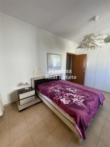 Tirane, jepet me qera apartament 2+1 Kati 3, 100 m² 800 € (Liqeni i Thate)