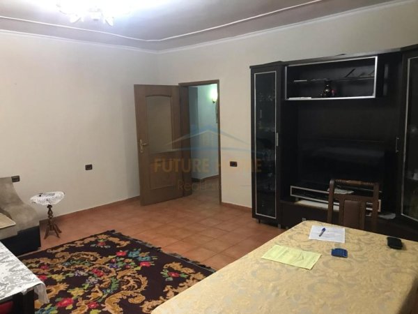 Tirane, jepet me qera apartament 3+1 Kati 2, 120 m² 1.000 € (Don Bosko, Tiranë)