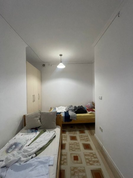 Tirane, jepet me qera shtepi 2+1 Kati 1, 90 m² 500 € (21 Dhjetori , Inxhinieria)