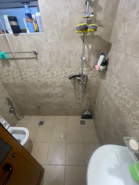 Tirane, jepet me qera shtepi 2+1 Kati 1, 90 m² 500 € (21 Dhjetori , Inxhinieria)