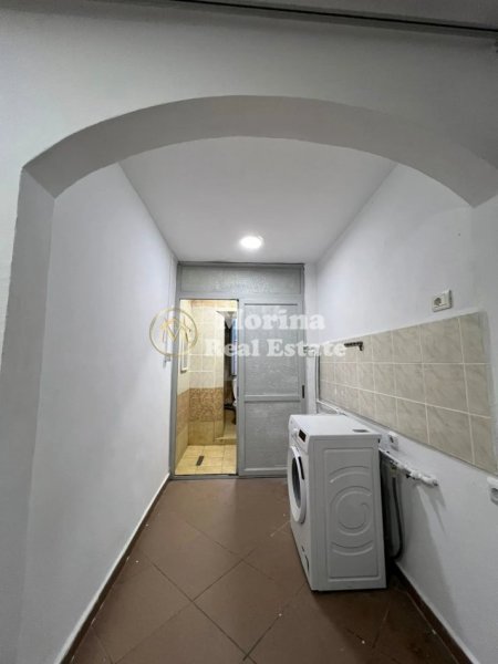 Tirane, jepet me qera apartament 1+1 Kati 5, 52 m² 300 € (Kombinat)