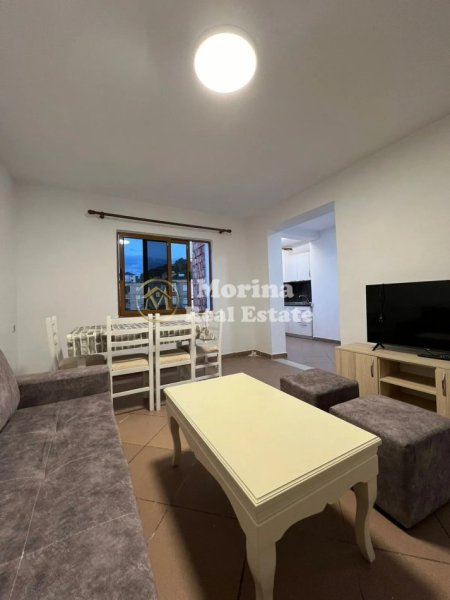 Tirane, jepet me qera apartament 1+1 Kati 5, 52 m² 300 € (Kombinat)