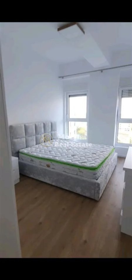 Tirane, jepet me qera apartament 1+1+Ballkon Kati 5, 65 m² 400 € (Ali Demi___ Rezidenca Kaimi)