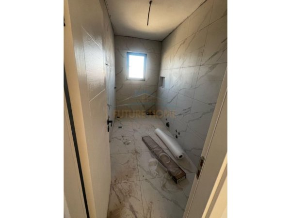 Shitet, Apartament 2+1, Kamëz, Tiranë.