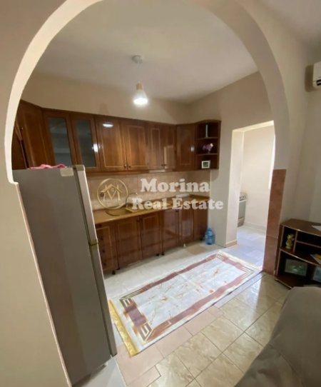 Tirane, jepet me qera apartament 2+1 Kati 5, 100 m² 650 € (Ambasada Amerikane)
