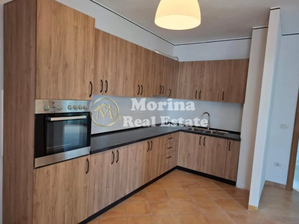 Tirane, jepet me qera apartament 2+1 Kati 2, 109 m² 300 € (Fresku)