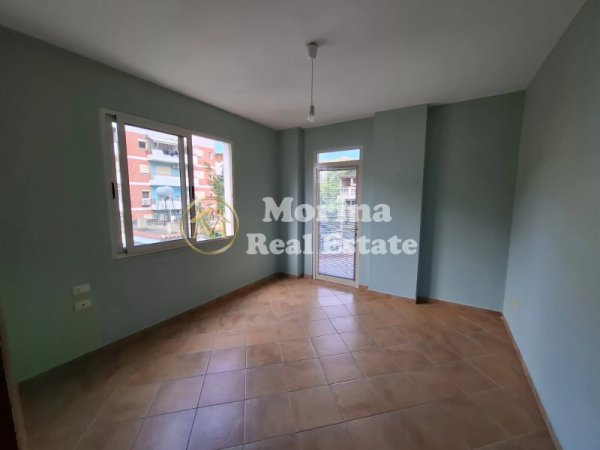 Tirane, jepet me qera apartament 2+1 Kati 2, 109 m² 300 € (Fresku)