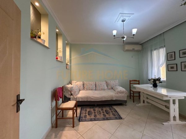 Shqiperi, jepet me qera apartament 2+1 Kati 5, 87 m² 400 € (Fresk, Tiranë.)