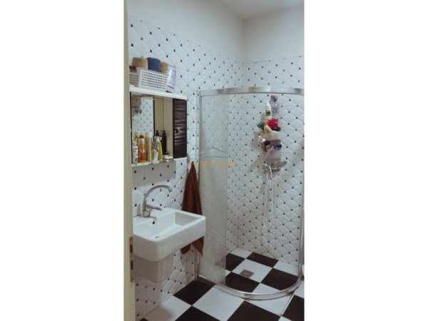 Tirane, shitet apartament 1+1 Kati 2, 77 m² 170.000 € (Rruga Ali Demi)