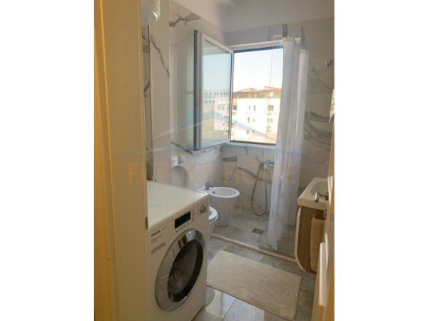 Tirane, jepet me qera apartament 2+1 Kati 6, 73 m² 550 € (ish Parku i Autobuzave)