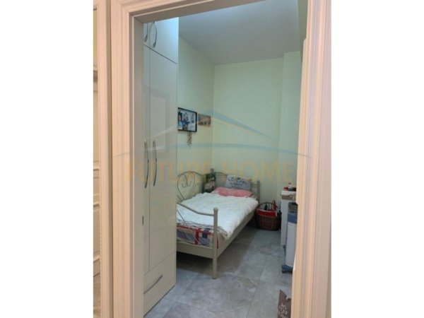 Tirane, jepet me qera apartament 2+1 Kati 6, 73 m² 550 € (ish Parku i Autobuzave)