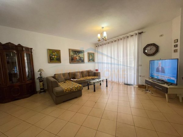 Tirane, shitet apartament 2+1+Ballkon Kati 4, 123 m² 226.000 € (ALI DEMI)
