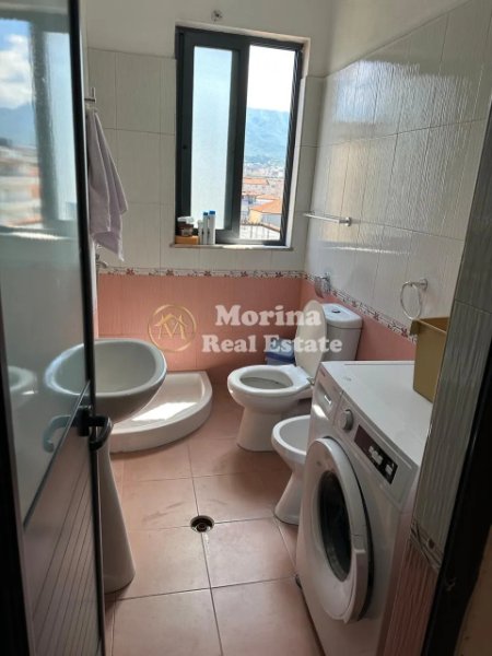 Tirane, jepet me qera apartament 2+1+Ballkon Kati 4, 75 m² 400 € (Rruga 5 Maji)