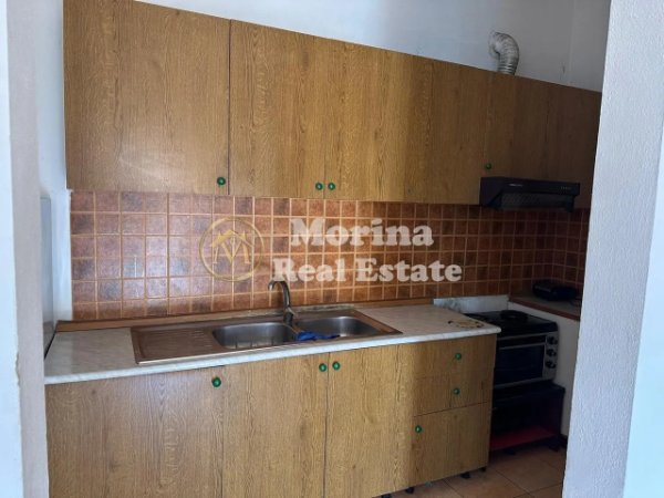 Tirane, jepet me qera apartament 2+1+Ballkon Kati 4, 75 m² 400 € (Rruga 5 Maji)