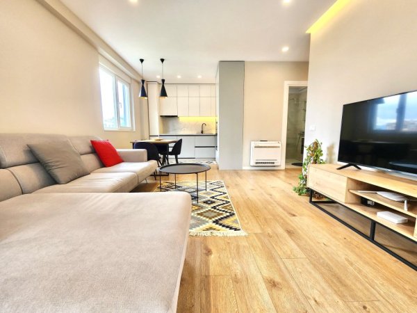 Shitet : 2+1+2wc + 1 GARAZH (Extra Cmim) 📍Liqeni Thatë - Kompleksi Fz  (230,000€) 100% i Ri