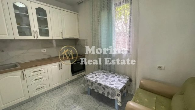 Tirane, jepet me qera shtepi 2+1 Kati 1, 90 m² 350 € (Kodra e Priftit)