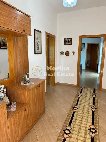 Tirane, jepet me qera apartament 2+1 Kati 2, 100 m² 450 € (Xhamlliku-Ish Profarma)