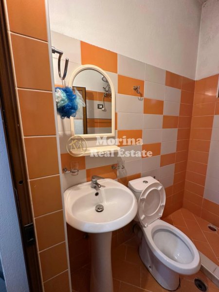Tirane, jepet me qera apartament 1+1 Kati 4, 60 m² 350 € (Rruga 5 Maji)