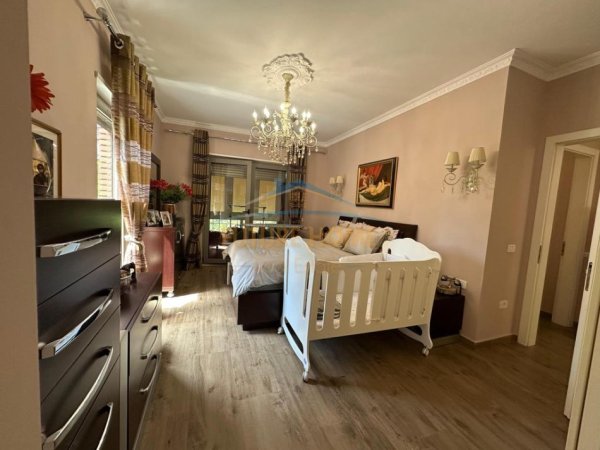 Tirane, shitet apartament 2+1 Kati 5, 136 m² 480.000 € (Deliorgji Tirane)