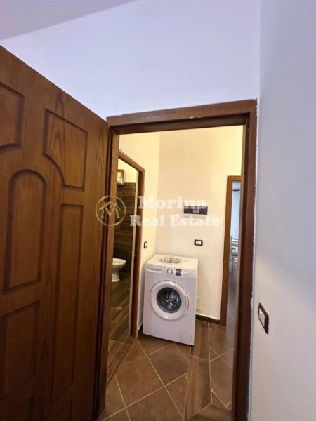 Tirane, jepet me qera apartament 1+1+Ballkon Kati 3, 60 m² 350 € (Rruga 5 Maji)