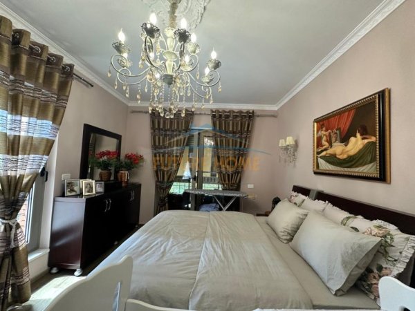 SHITET APARTAMENT 2+1+ POST PARKIMI , KOMPLEKSI DELIJORGJI