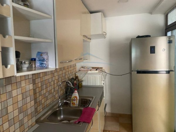 Tirane, shitet apartament Kati 2, 96 m² 260.000 € (Sheshi Willson, Tiranë.)
