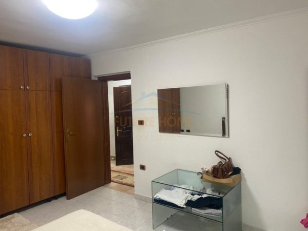 Tirane, shitet apartament Kati 2, 96 m² 260.000 € (Sheshi Willson, Tiranë.)