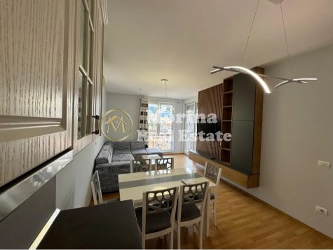 Tirane, jepet me qera apartament 2+1 Kati 5, 95 m² 750 € (Rruga e Kavajes)