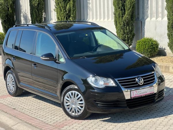 VW TOURAN 1.9 NAFTE 👉 2010 👈 kambio MANUALE - 7 VENDE 6.000 €