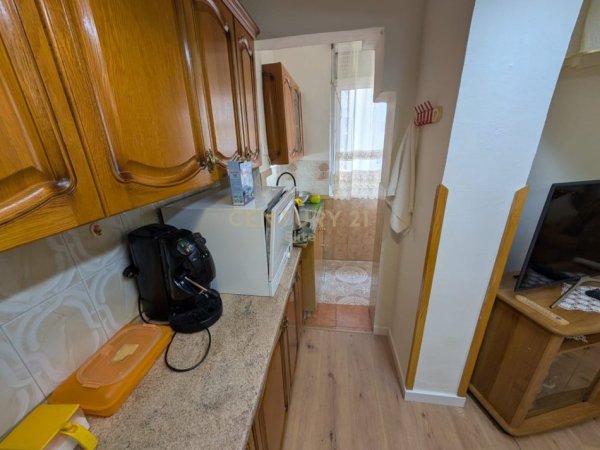 Tirane, jepet me qera apartament 2+1 Kati 5, 100 m² 550 € (Rruga e barrikadave)