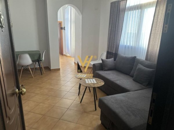 Tirane, jepet me qera apartament 2+1+Ballkon Kati 3, 100 m² 400 € (SELITE)
