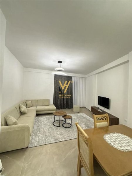 Tirane, jepet me qera apartament 1+1+Ballkon Kati 9, 65 m² 400 € (ASTIR)