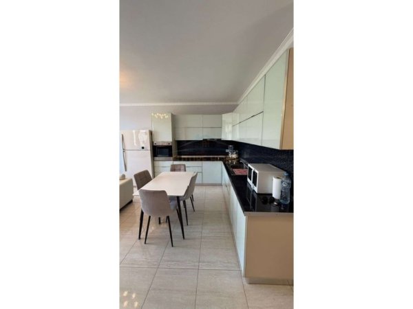Shitet, Apartament 1+1 , Durres, Shkembi Kavajes .