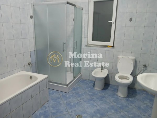 Tirane, jepet me qera shtepi 1+1 Kati 3, 75 m² 400 € (Qytet Studenti)