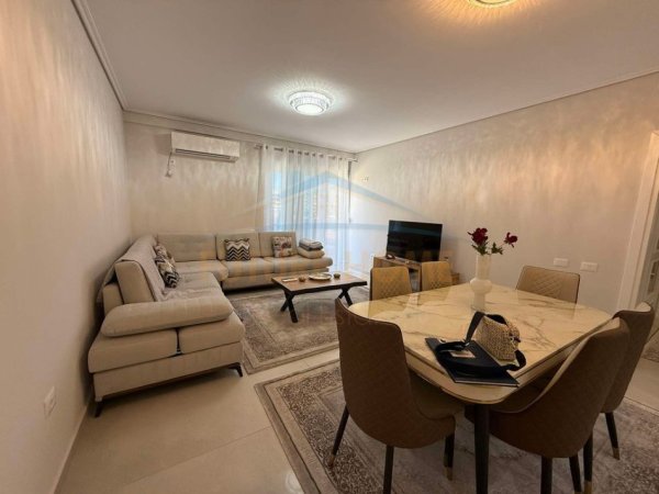Tirane, jepet me qera apartament 2+1 Kati 2, 100 m² 450 € 