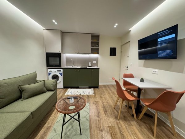 Tirane, shiten 2 app: 1+1 dhe Garsoniere Kati 2, 60 m² 184.000 € (Rruga Tefta Tashko Koco)