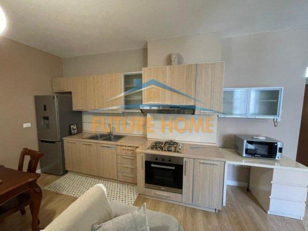 Tirane, jepet me qera apartament 1+1 Kati 2, 87 m² 650 € 