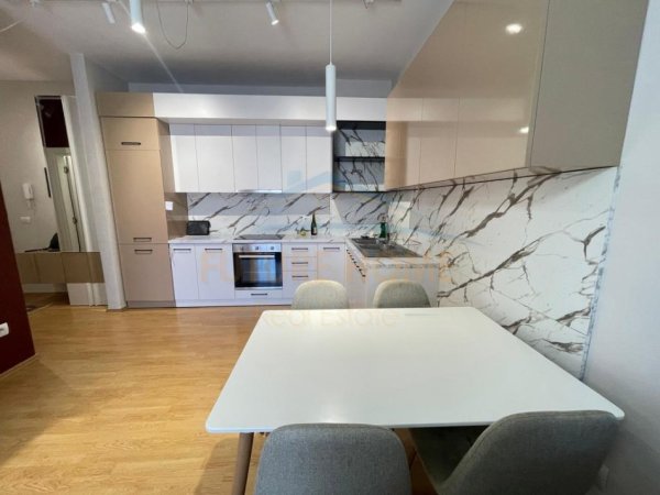 Tirane, jepet me qera apartament 2+1 Kati 3, 90 m² 750 € 