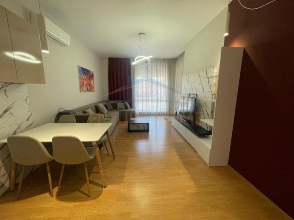 Tirane, jepet me qera apartament 2+1 Kati 3, 90 m² 750 € 