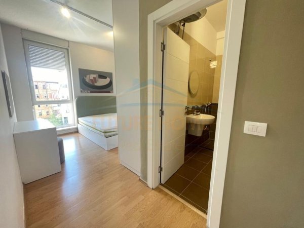 Tirane, jepet me qera apartament 2+1 Kati 3, 90 m² 750 € 