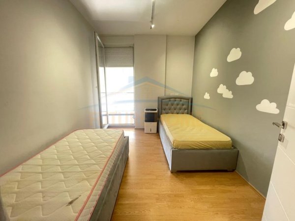 Tirane, jepet me qera apartament 2+1 Kati 3, 90 m² 750 € 