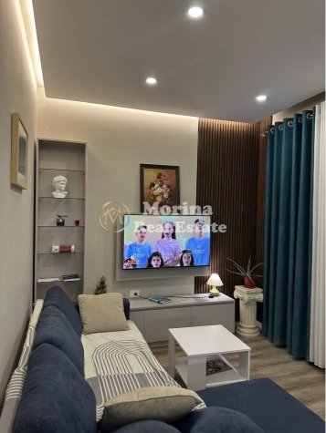 Tirane, jepet me qera apartament 1+1 Kati 3, 60 m² 650 € (Pazari Ri)