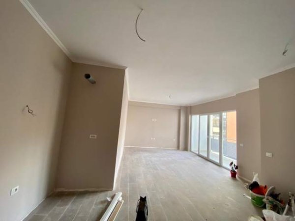 Tirane, jepet me qera apartament 2+1+BLK Kati 4, 124 m² 1.000 Euro (rruga kosovarve)